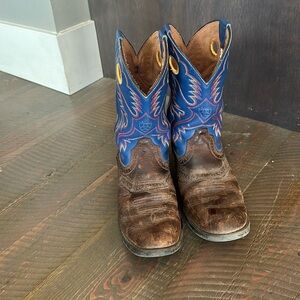 Ariat boots boys size 2